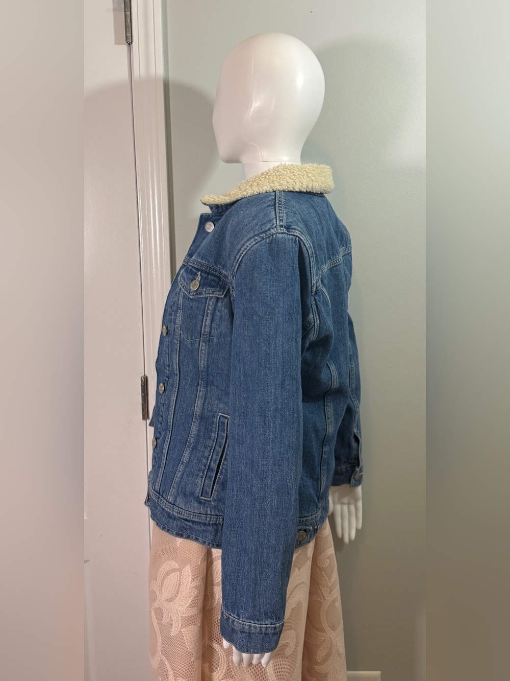 Old Navy Blue Denim Trucker Jacket Sherpa Lined Y2K Women’s Size Small - Picture 4 of 16